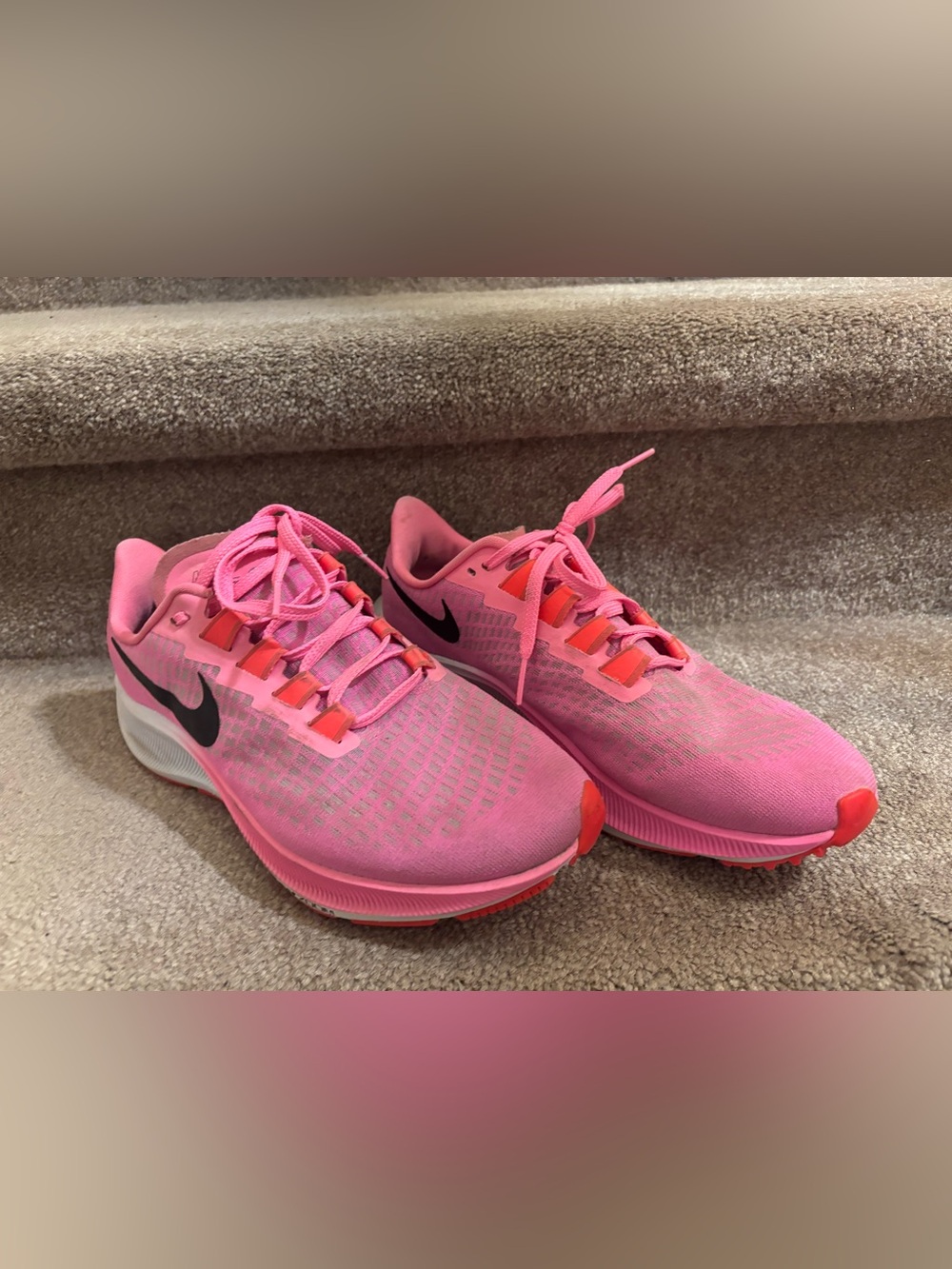 Pink Nike air zoom